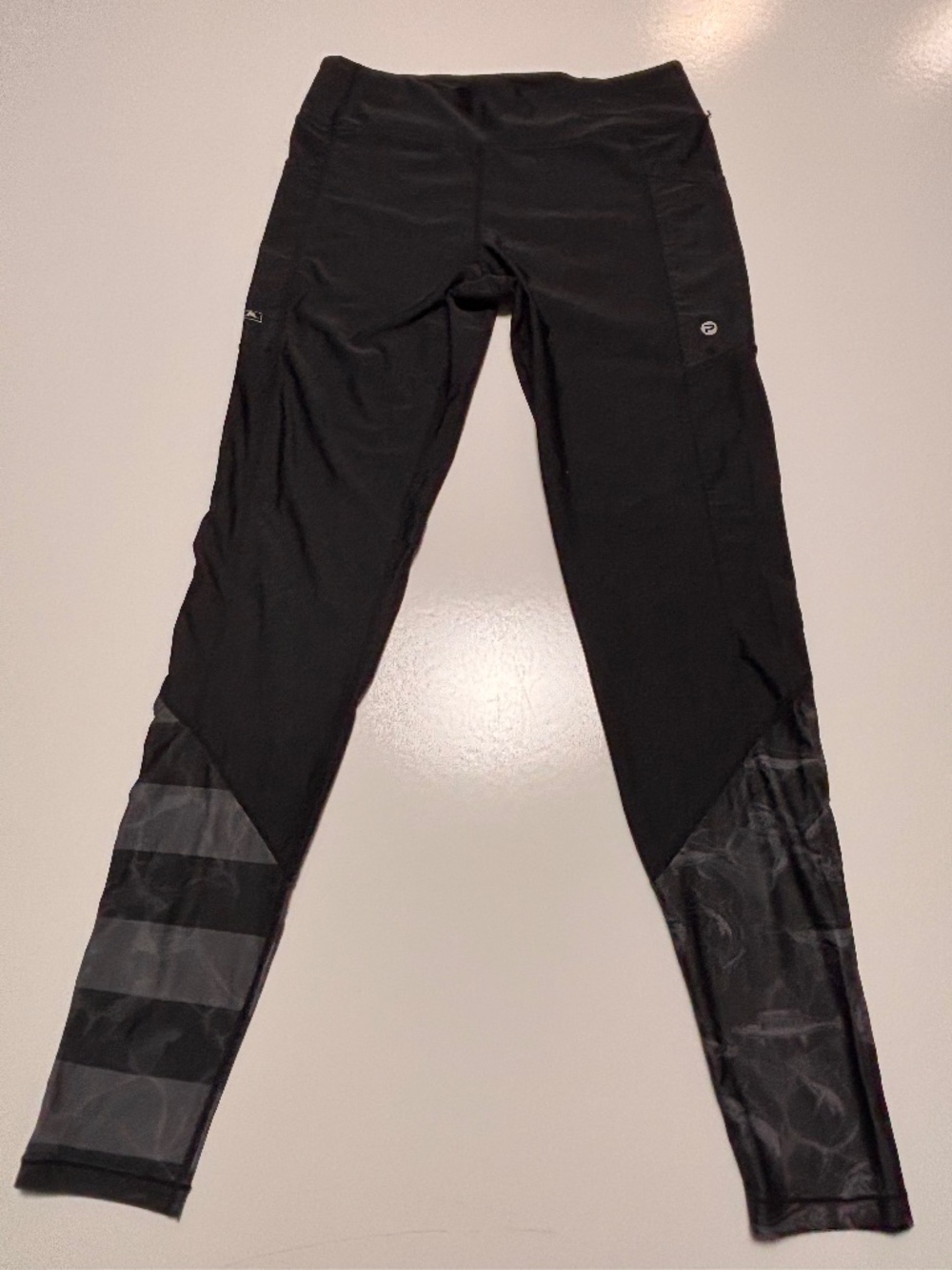 Womens Pelagic Ocean Flex Black Leggings Size Medium